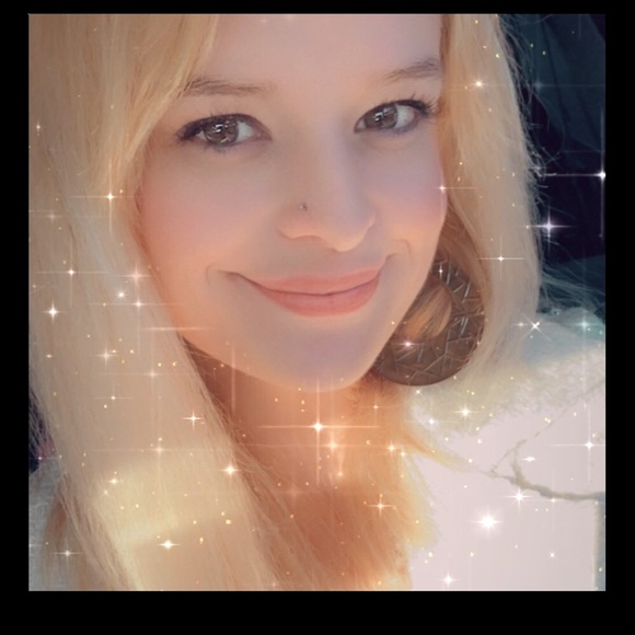 Meet your NEWEST Posher!!! - Picture 11 of 16